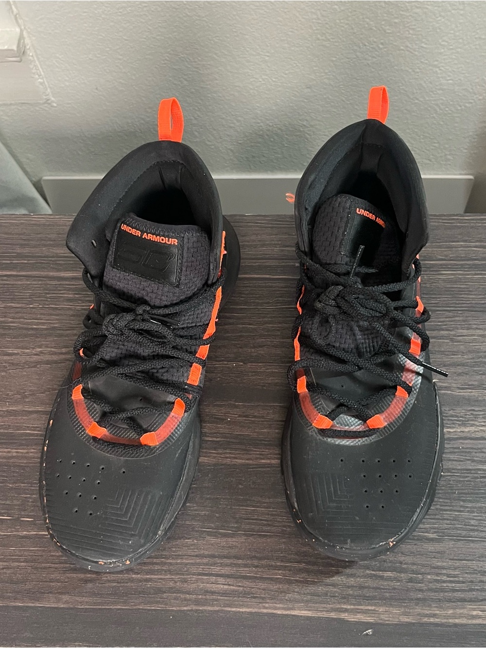 Under Armour Curry SC 3Zero bball shoes FT black upper w vibrant orange accent